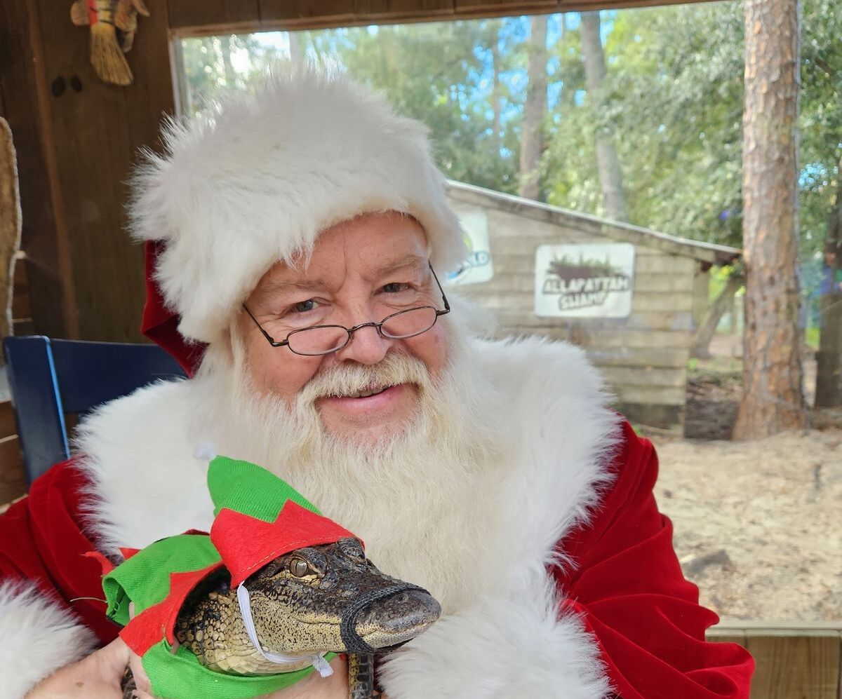 Capture Holiday Memories at Cajun Christmas: Photos with Santa